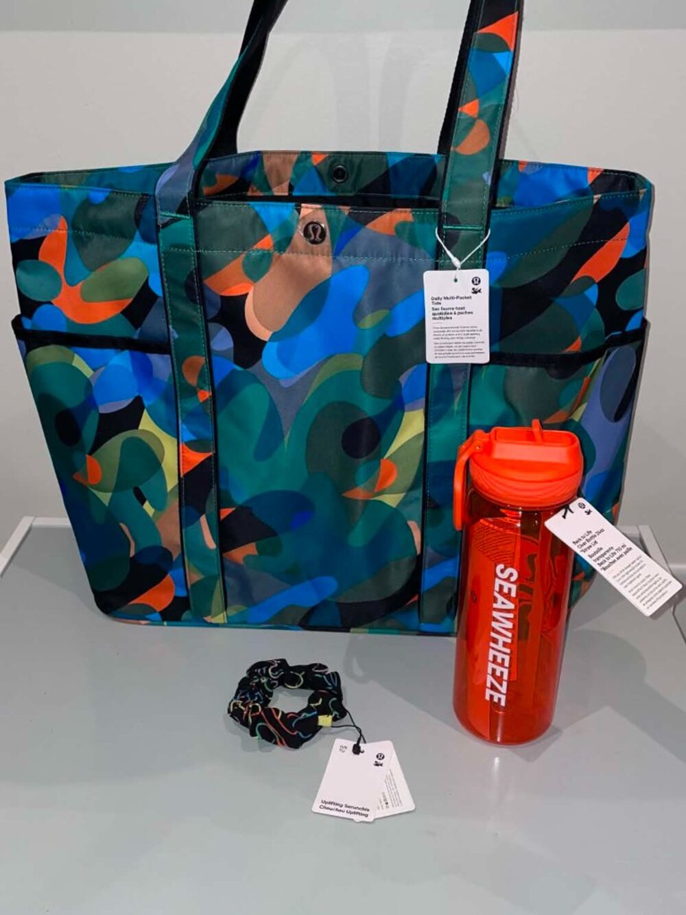 Lululemon Seawheeze 2026 - Lot of 3 - Tote / Water Bottle / Scrunchie - ALL NWT